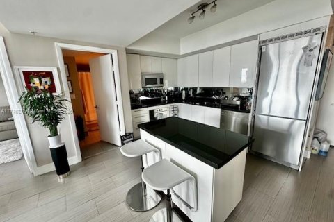 Купить кондоминиум в Майами, Флорида 2 спальни, 104.14м2, № 1957960 - фото 2