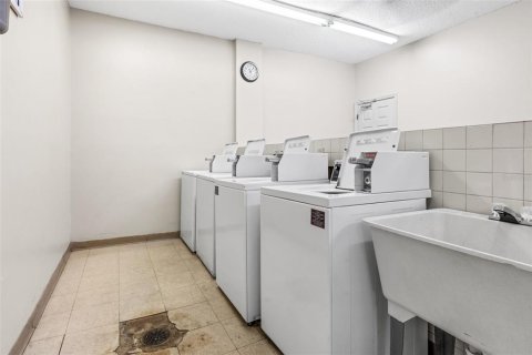 Купить кондоминиум в Клируотер, Флорида 3 комнаты, 45.52м2, № 2213371 - фото 15
