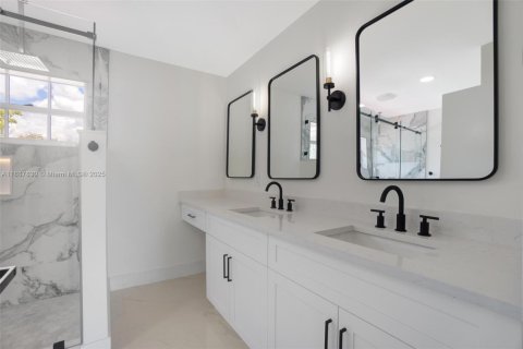 Villa ou maison à vendre à Boca Raton, Floride: 4 chambres, 179.02 m2 № 1942330 - photo 19