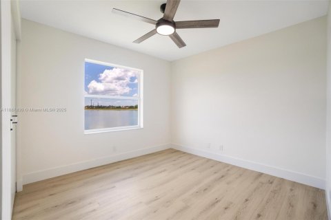 Villa ou maison à vendre à Boca Raton, Floride: 4 chambres, 179.02 m2 № 1942330 - photo 16