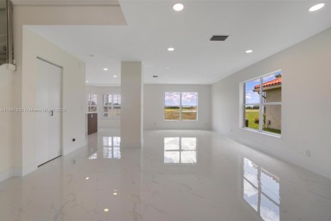 Villa ou maison à vendre à Boca Raton, Floride: 4 chambres, 179.02 m2 № 1942330 - photo 4