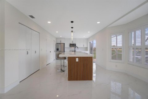 Villa ou maison à vendre à Boca Raton, Floride: 4 chambres, 179.02 m2 № 1942330 - photo 7