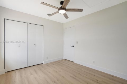 Villa ou maison à vendre à Boca Raton, Floride: 4 chambres, 179.02 m2 № 1942330 - photo 13