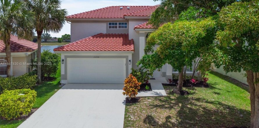 Villa ou maison à Boca Raton, Floride 4 chambres, 179.02 m2 № 1942330