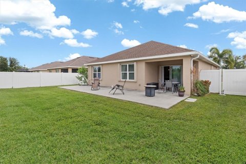 Villa ou maison à vendre à Punta Gorda, Floride: 4 chambres, 171.5 m2 № 2157001 - photo 11