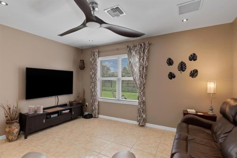 Villa ou maison à vendre à Punta Gorda, Floride: 4 chambres, 171.5 m2 № 2157001 - photo 6