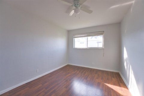 Copropriété à louer à Oakland Park, Floride: 2 chambres, 78.97 m2 № 925512 - photo 1