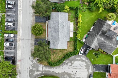 Commercial property in Coral Springs, Florida 213.3 sq.m. № 1926694 - photo 29