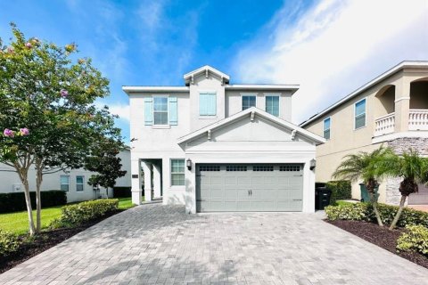 Casa en venta en Kissimmee, Florida, 5 dormitorios, 239.13 m2 № 1547909 - foto 1