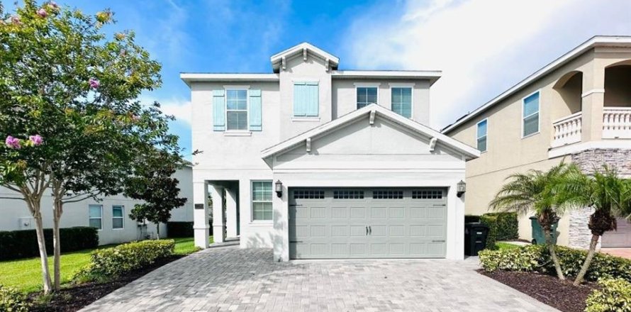 Casa en Kissimmee, Florida 5 dormitorios, 239.13 m2 № 1547909