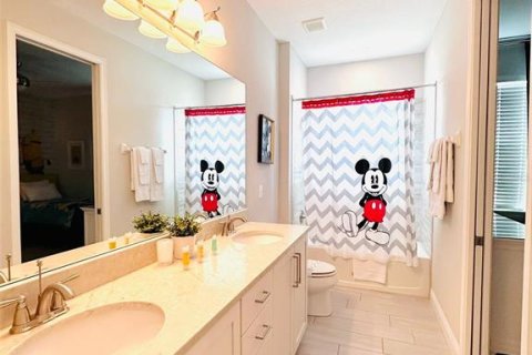 Casa en venta en Kissimmee, Florida, 5 dormitorios, 239.13 m2 № 1547909 - foto 9