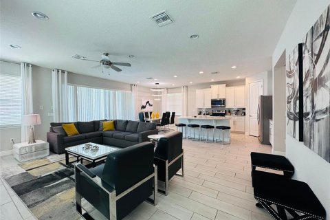 Casa en venta en Kissimmee, Florida, 5 dormitorios, 239.13 m2 № 1547909 - foto 5