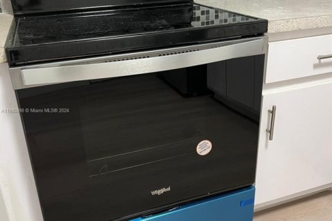 Condominio en venta en Hallandale Beach, Florida, 2 dormitorios, 111.48 m2 № 2014205 - foto 6