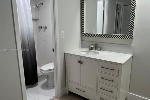 Condominio en venta en Hallandale Beach, Florida, 2 dormitorios, 111.48 m2 № 2014205 - foto 14