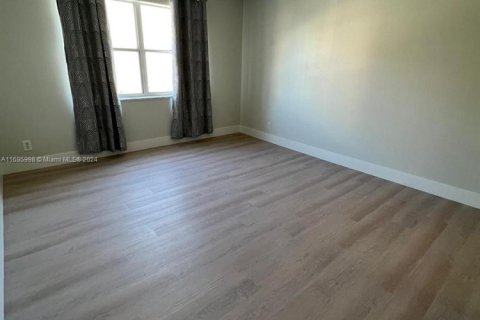 Condominio en venta en Hallandale Beach, Florida, 2 dormitorios, 111.48 m2 № 2014205 - foto 8