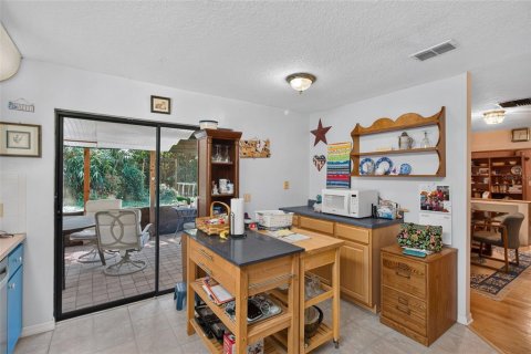 Villa ou maison à vendre à Brooksville, Floride: 3 chambres, 204.38 m2 № 2424384 - photo 21