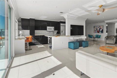 Condominio en venta en Sarasota, Florida, 3 dormitorios, 158.4 m2 № 1732426 - foto 11