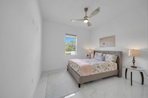 Villa ou maison à vendre à Lehigh Acres, Floride: 3 chambres, 158.21 m2 № 2434600 - photo 12