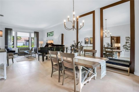 Casa en venta en Pembroke Pines, Florida, 5 dormitorios, 364.83 m2 № 1922938 - foto 9