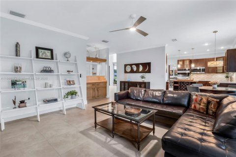 Casa en venta en Pembroke Pines, Florida, 5 dormitorios, 364.83 m2 № 1922938 - foto 20