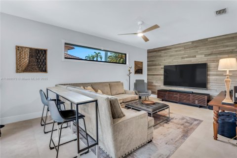 Casa en venta en Pembroke Pines, Florida, 5 dormitorios, 364.83 m2 № 1922938 - foto 21