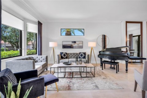 Casa en venta en Pembroke Pines, Florida, 5 dormitorios, 364.83 m2 № 1922938 - foto 3