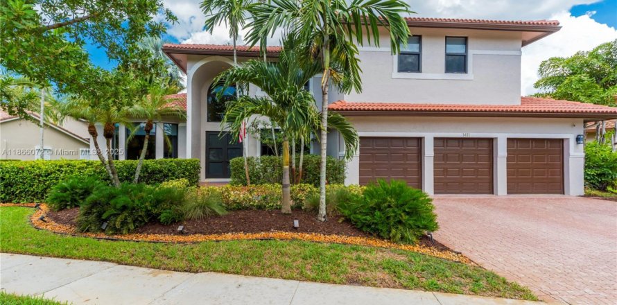 Casa en Pembroke Pines, Florida 5 dormitorios, 364.83 m2 № 1922938