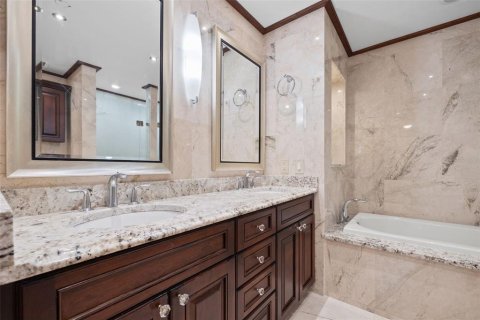 Adosado en alquiler en Saint Petersburg, Florida, 2 dormitorios, 132.01 m2 № 1688170 - foto 20