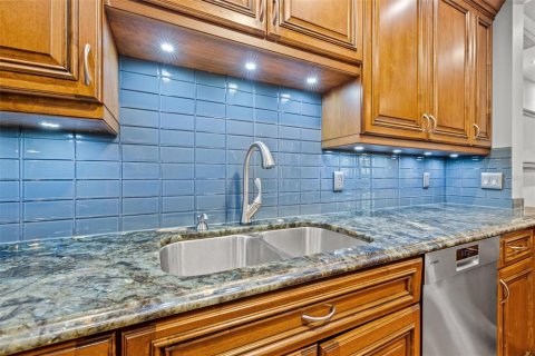 Adosado en alquiler en Saint Petersburg, Florida, 2 dormitorios, 132.01 m2 № 1688170 - foto 12