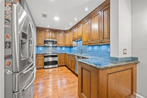 Adosado en alquiler en Saint Petersburg, Florida, 2 dormitorios, 132.01 m2 № 1688170 - foto 9