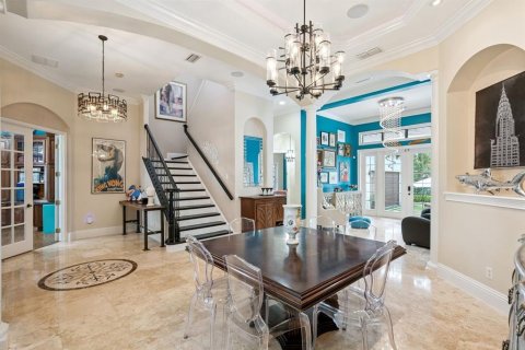 House in Winter Park, Florida 5 bedrooms, 281.31 sq.m. № 2112233 - photo 10