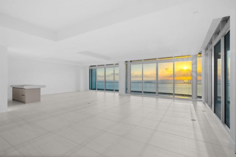 Condo in Fort Lauderdale, Florida, 3 bedrooms № 2078188 - photo 8