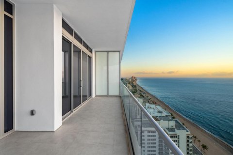 Condo in Fort Lauderdale, Florida, 3 bedrooms № 2078188 - photo 19