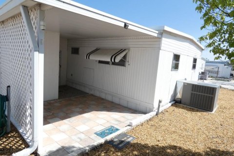 Condo in Holiday, Florida, 2 bedrooms  № 2102418 - photo 7