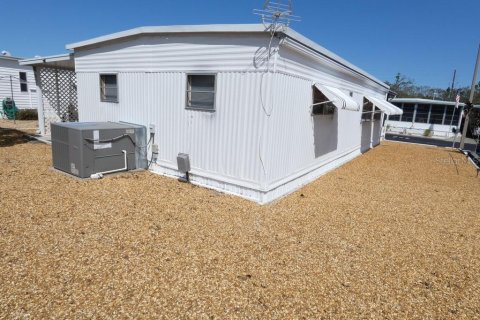 Condo in Holiday, Florida, 2 bedrooms  № 2102418 - photo 5