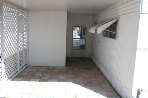 Condo in Holiday, Florida, 2 bedrooms  № 2102418 - photo 6