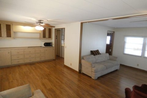 Condo in Holiday, Florida, 2 bedrooms  № 2102418 - photo 15