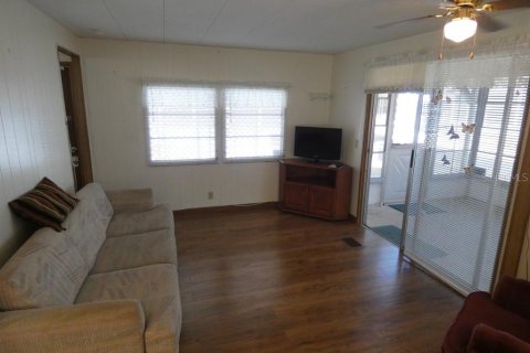 Condo in Holiday, Florida, 2 bedrooms  № 2102418 - photo 14
