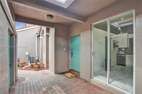 Adosado en venta en Sunrise, Florida, 2 dormitorios, 122.63 m2 № 2062748 - foto 8