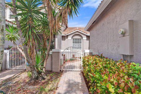 Adosado en venta en Sunrise, Florida, 2 dormitorios, 122.63 m2 № 2062748 - foto 5