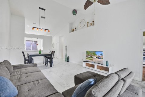 Adosado en venta en Sunrise, Florida, 2 dormitorios, 122.63 m2 № 2062748 - foto 22