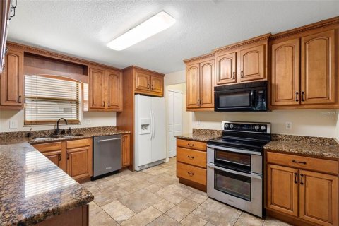 House in Ormond Beach, Florida 5 bedrooms, 273.69 sq.m. № 2418694 - photo 4