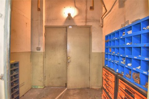 Купить коммерческую недвижимость в Фростпруф, Флорида 434.78м2, № 2306712 - фото 22