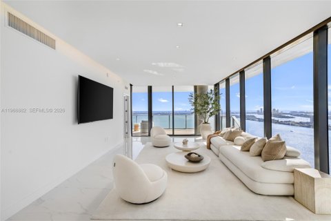 Condominio en venta en Miami, Florida, 4 dormitorios, 239.87 m2 № 2033455 - foto 9