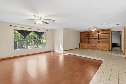 Casa en venta en Lecanto, Florida, 3 dormitorios, 236.16 m2 № 2094420 - foto 11