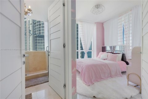 Condominio en venta en Sunny Isles Beach, Florida, 3 dormitorios, 199.09 m2 № 1949674 - foto 20