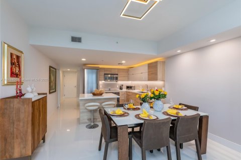 Condo in North Miami Beach, Florida, 2 bedrooms  № 1850358 - photo 14