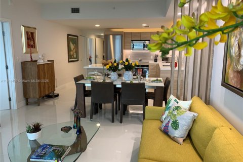 Condo in North Miami Beach, Florida, 2 bedrooms  № 1850358 - photo 17