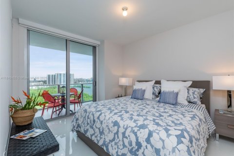 Condo in North Miami Beach, Florida, 2 bedrooms  № 1850358 - photo 23