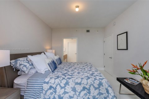 Condo in North Miami Beach, Florida, 2 bedrooms  № 1850358 - photo 24